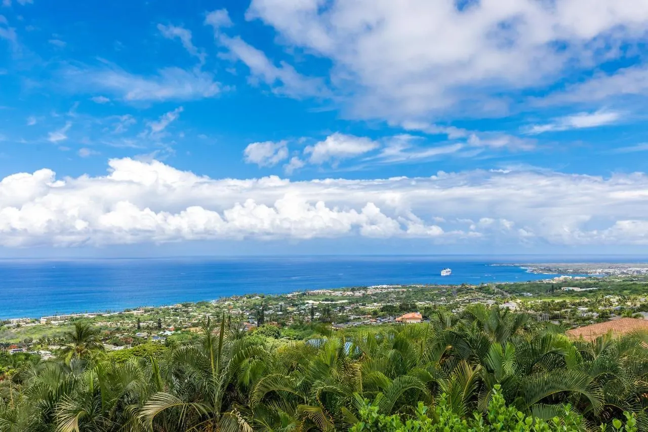 Kailua-Kona Exceptional Oceanview Home - Heated Oasis Pool & Stunning Ocean View Holiday home